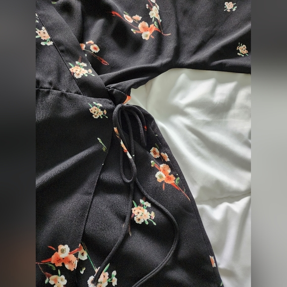 Dress/kimono Large - Picture 3 of 7